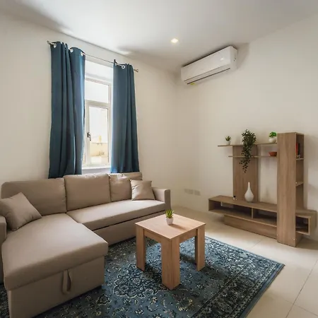 Charming Bormla With Terrace Bbq & Pool Table Cospicua